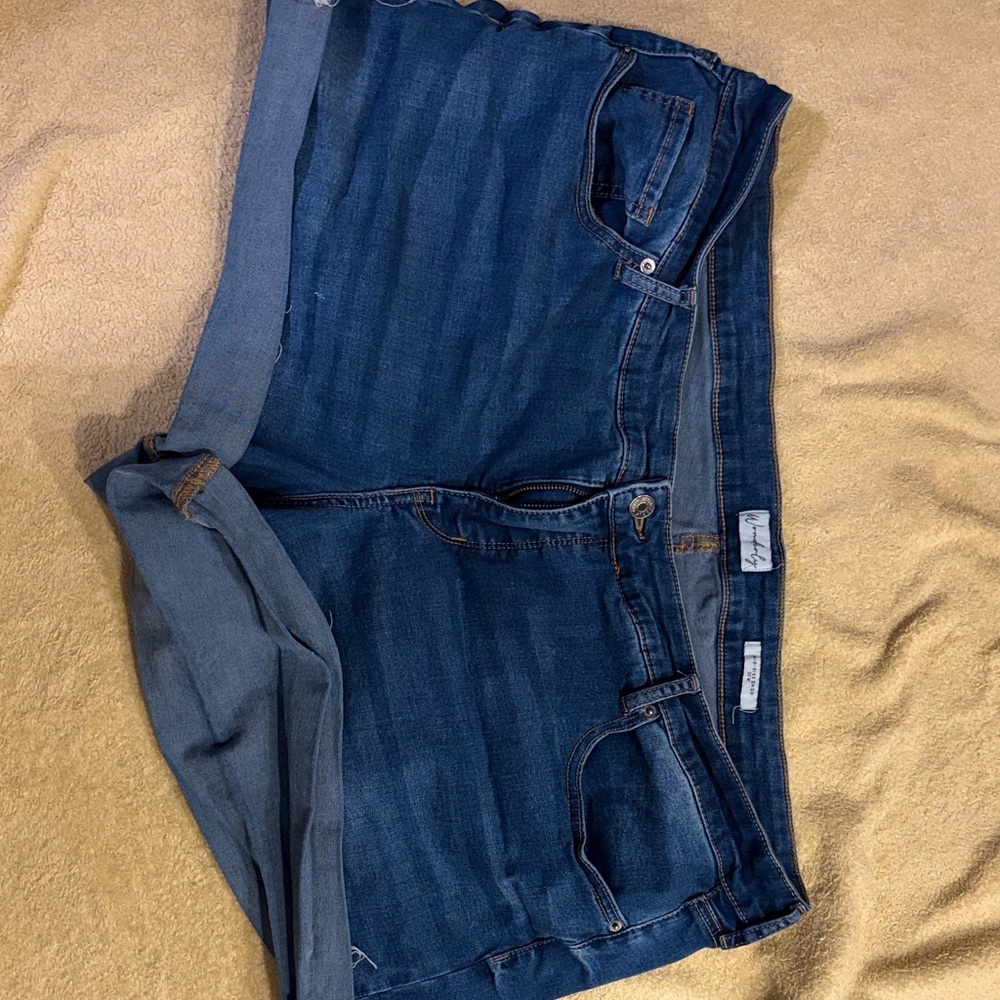Wonderly Dark Blue Jean Shorts